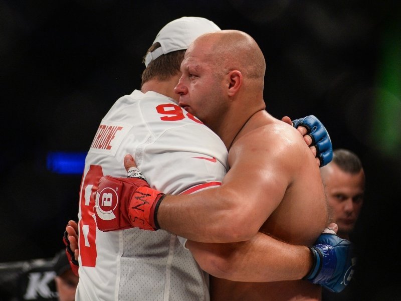 «Емельяненко надо в стриптиз». Харитонов — о новой профессии для Александра, бое с Исмаиловым и дебюте в боксе